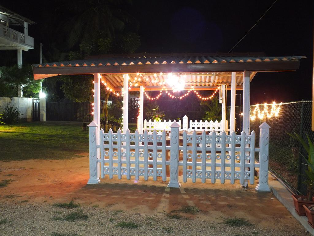 Отель Beach Corner Велигама Экстерьер фото